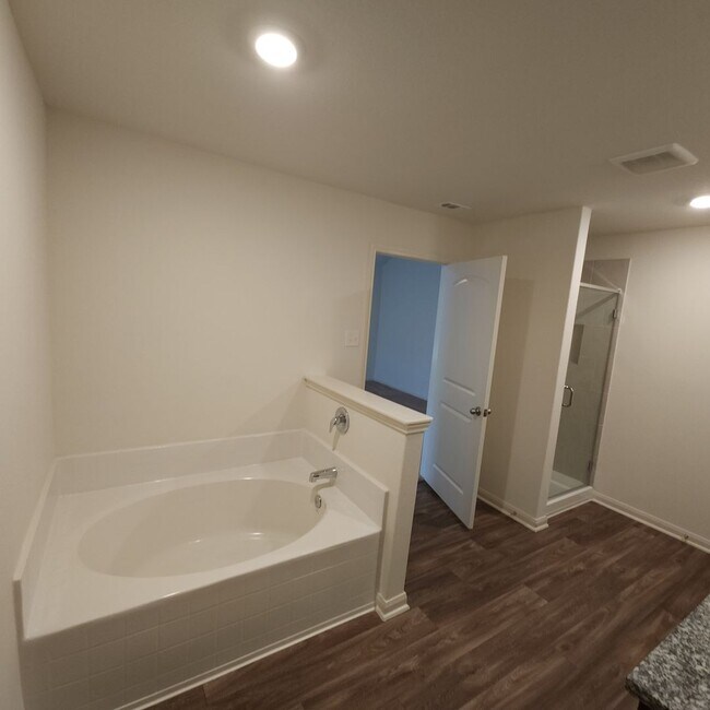 Building Photo - Move-In Special! SAVANNAH PLACE 4 bedroom In Converse, TX