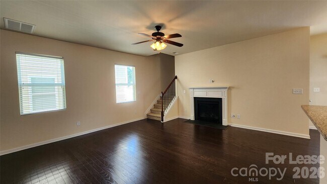 Building Photo - 508 Knothole Ln