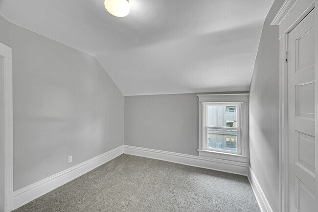 Building Photo - 2143 S Acoma St