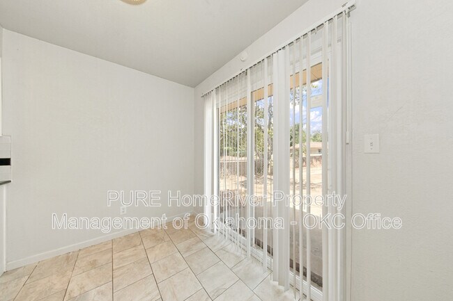 Building Photo - 2721 SE 49th St