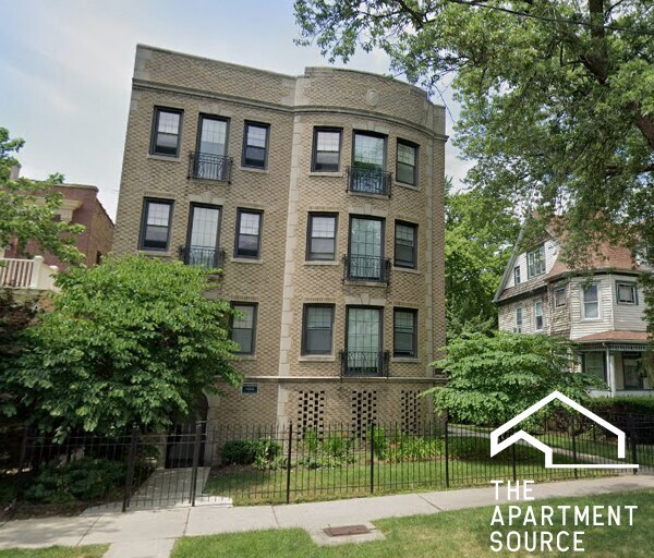 Building Photo - 4835 N Paulina St