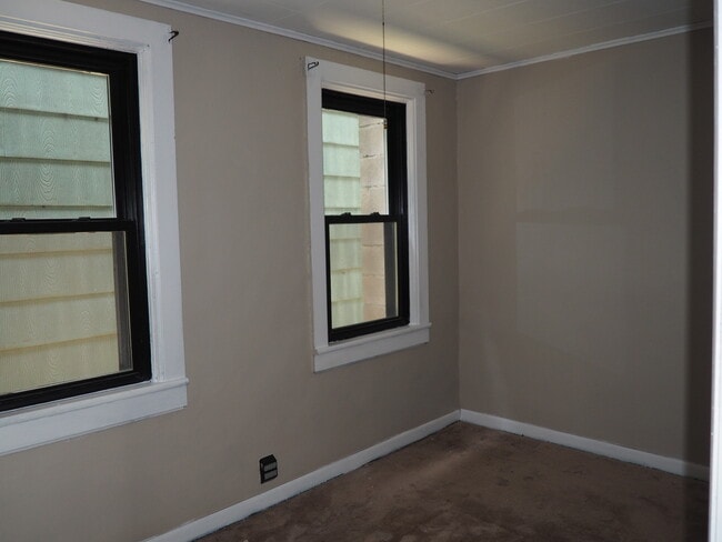 Building Photo - 9931 143rd Pl