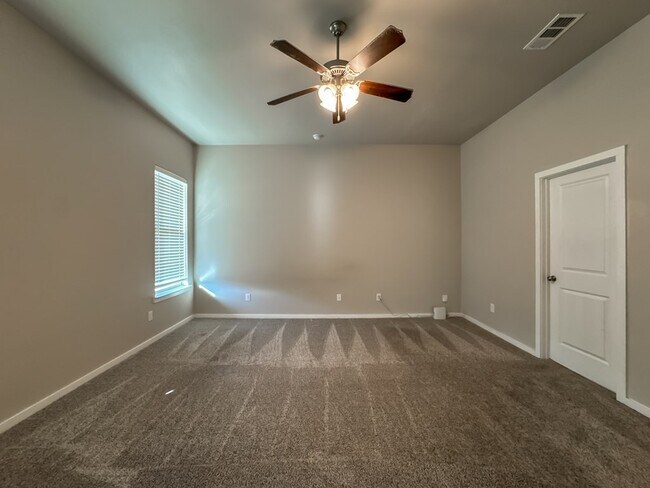 Building Photo - 1212 Ash St