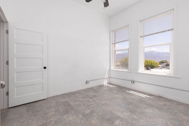 Building Photo - Vintage Vault Propeties LLC