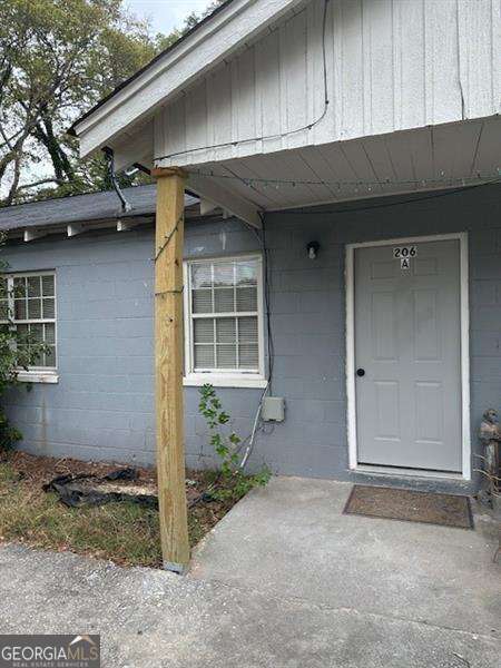 Primary Photo - 204 Smith St NE