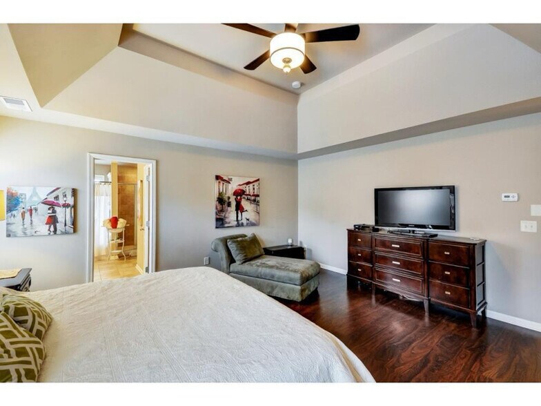 Building Photo - 6035 Falls Landing Dr