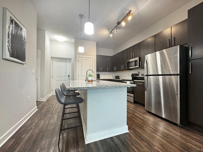 Building Photo - 2615 N Grady Ave