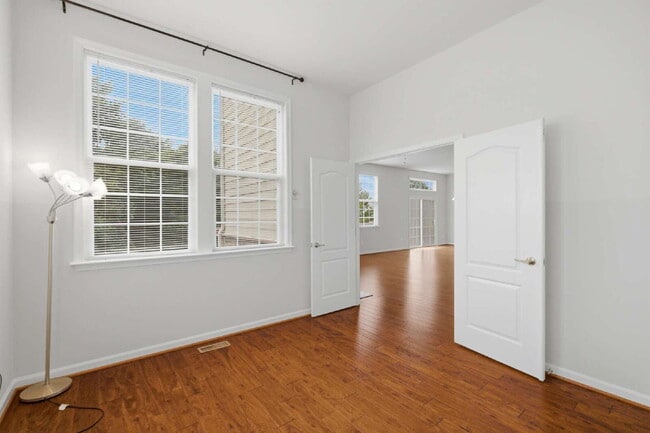 Building Photo - Sophisticated Colonial Offering Refined Finishes, Gourmet Kitchen & Spacious Floor Plan