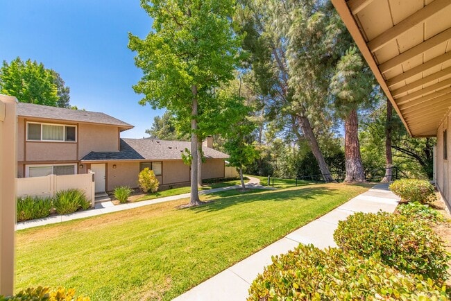 Building Photo - 28763 Conejo View Dr