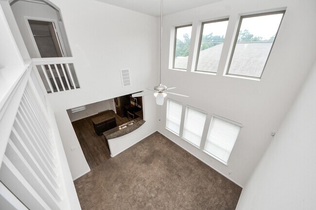 Building Photo - 15837 Roberto Clemente Ct