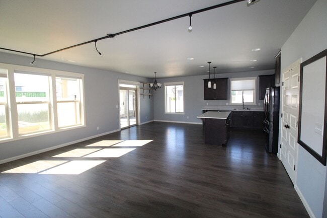 Building Photo - 7020 Dorchuck Rd