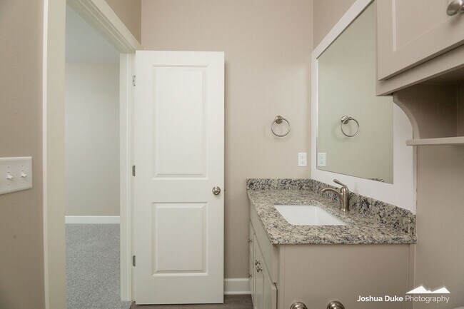 Building Photo - Now Pre-Leasing — Brand-New Luxury Townhomes Near the University of Arkansas! Avail. 8/7/26