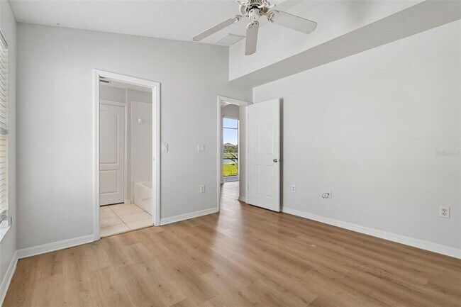 Building Photo - 2222 Roanoke Springs Dr