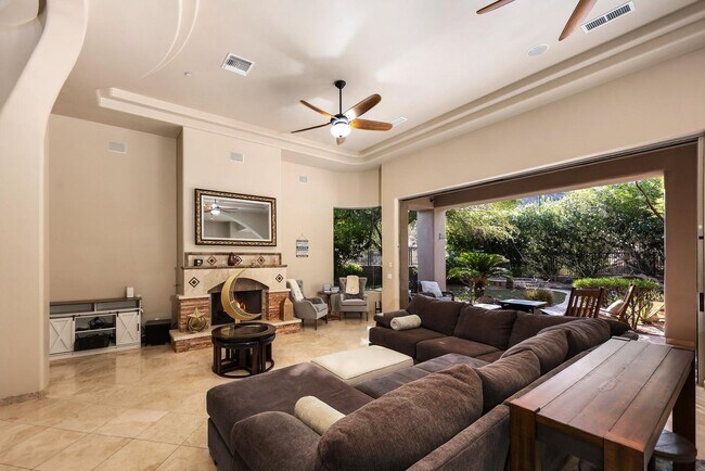 Building Photo - 14598 E Corrine Dr