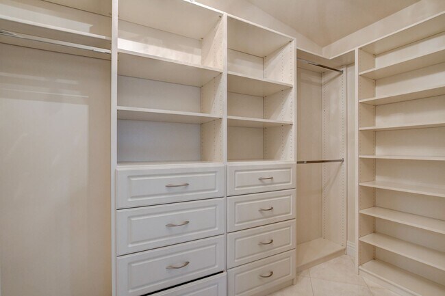 Building Photo - Stunning Aliante Single-Story with Casita ...