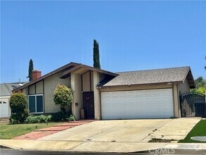 Building Photo - 118 Corta Cresta Dr