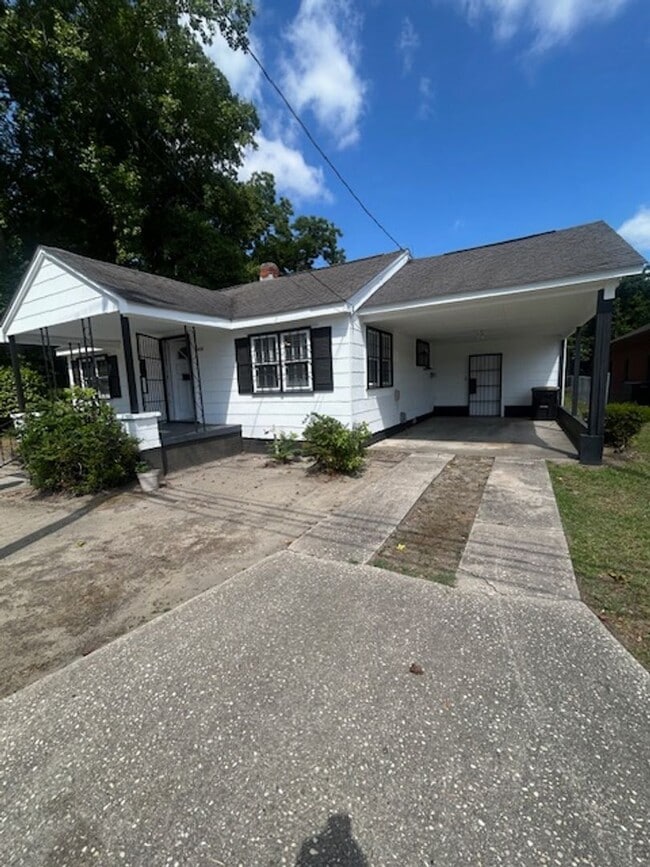 Primary Photo - 406 Normal St