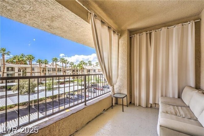 Building Photo - 7167 S Durango Dr