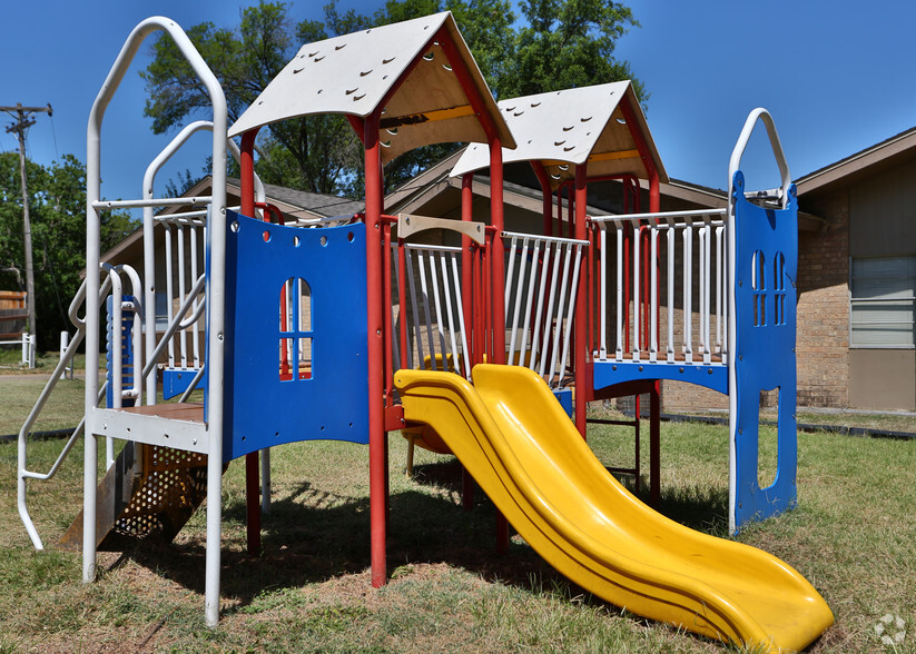 Playground - Waco Apartments