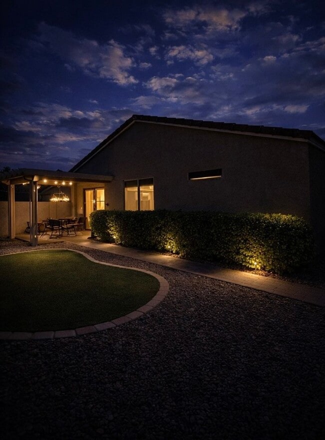 Building Photo - 272 W Satinka Dr