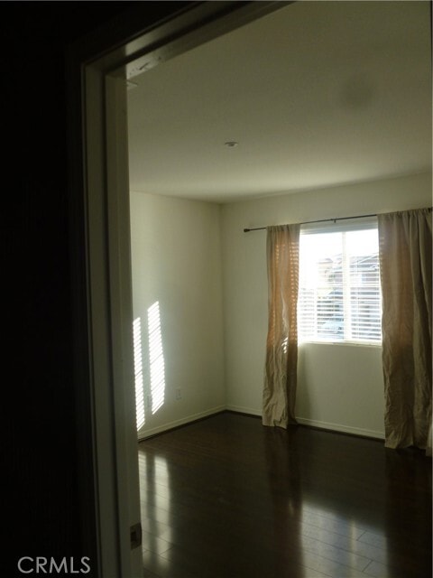 Building Photo - 9349 Golden Lantern Rd