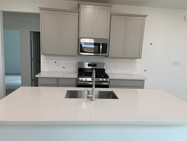 Building Photo - 152 Lime St