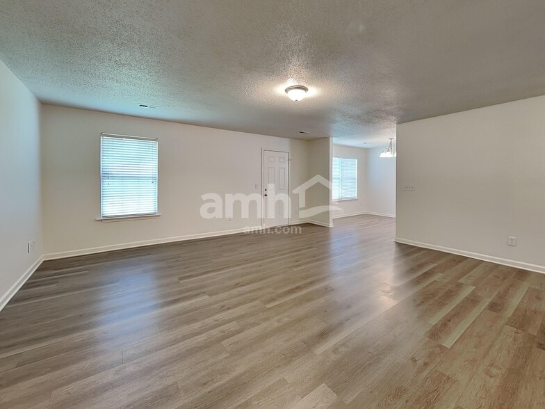 Building Photo - 4020 Landerwood Dr