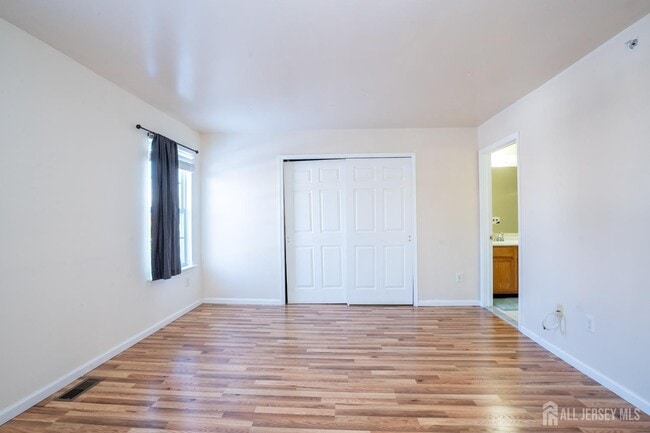 Building Photo - 1603 Blossom Cir