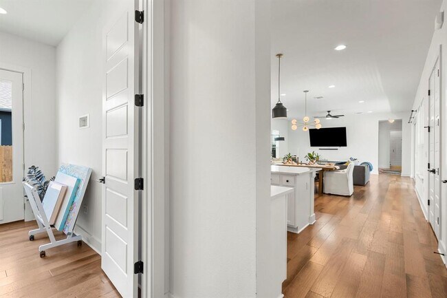 Building Photo - 8416 Apogee Blvd