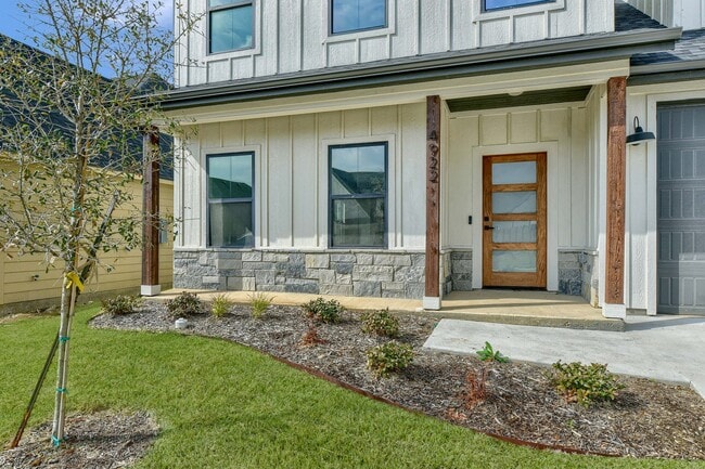 Building Photo - 4922 Dry Creek Rd