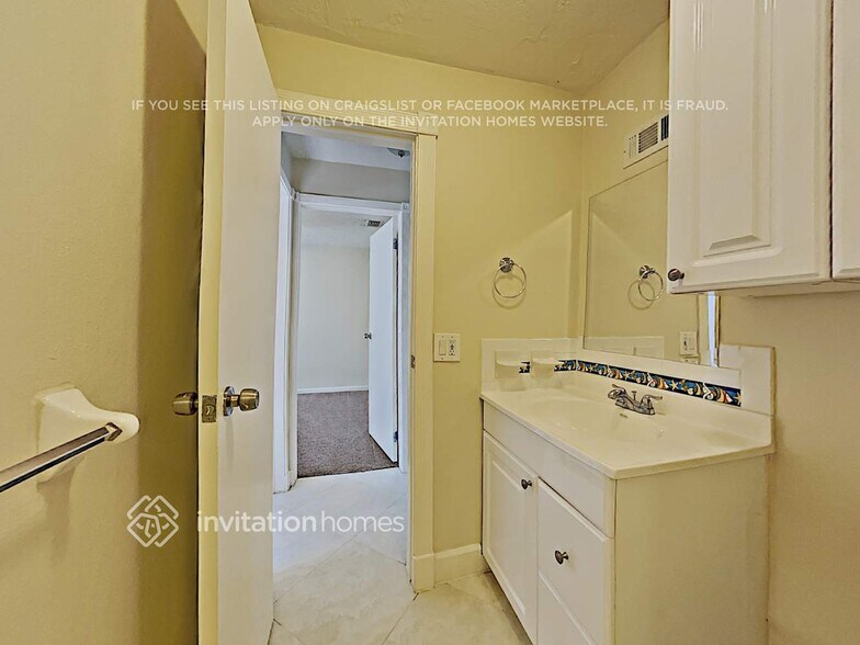 Building Photo - 9558 NW 19th Pl