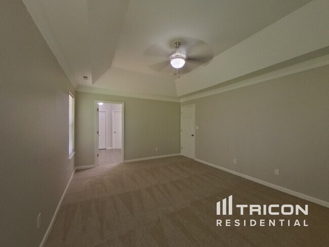 Building Photo - 9701 Pecota Ln