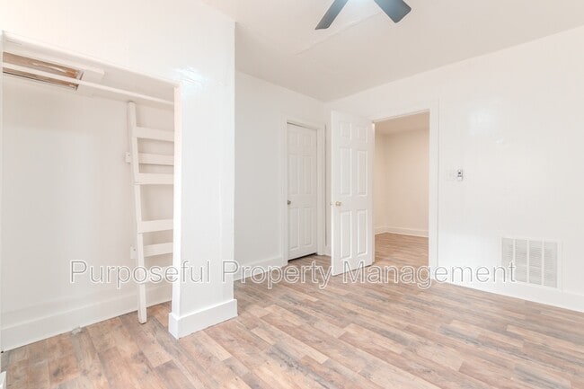 Building Photo - 1609 NE 18th St