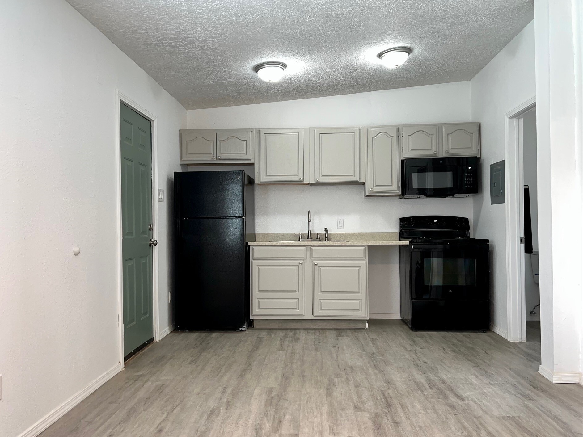 Kitchen Area - 1702 Agua Fria St