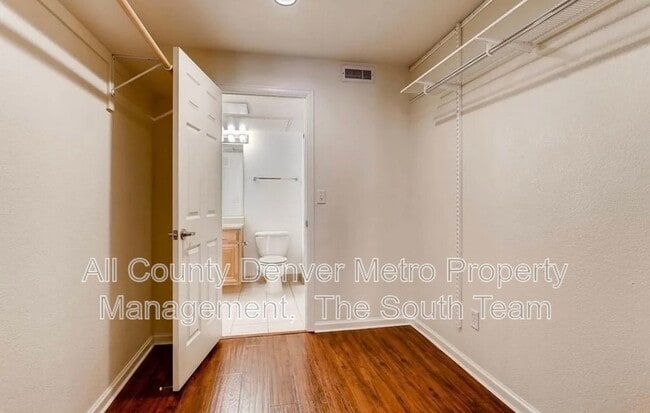 Building Photo - 5201 S Fox St