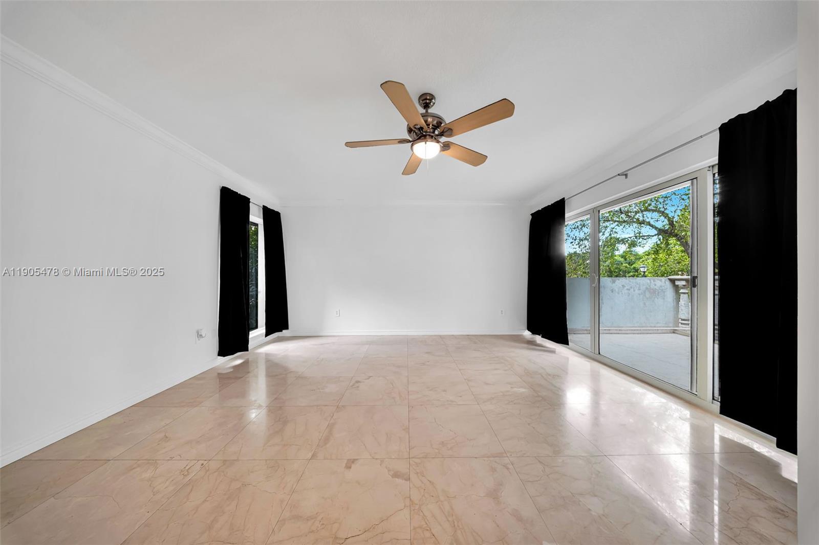 Building Photo - 4000 Alhambra Cir