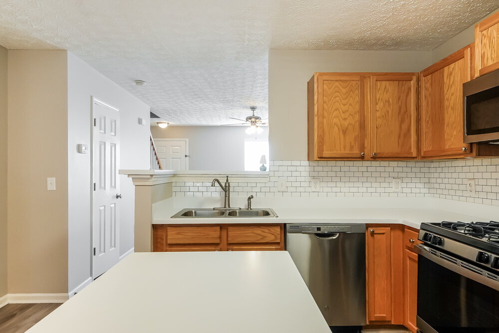 Building Photo - 207 Oak Grove Ln
