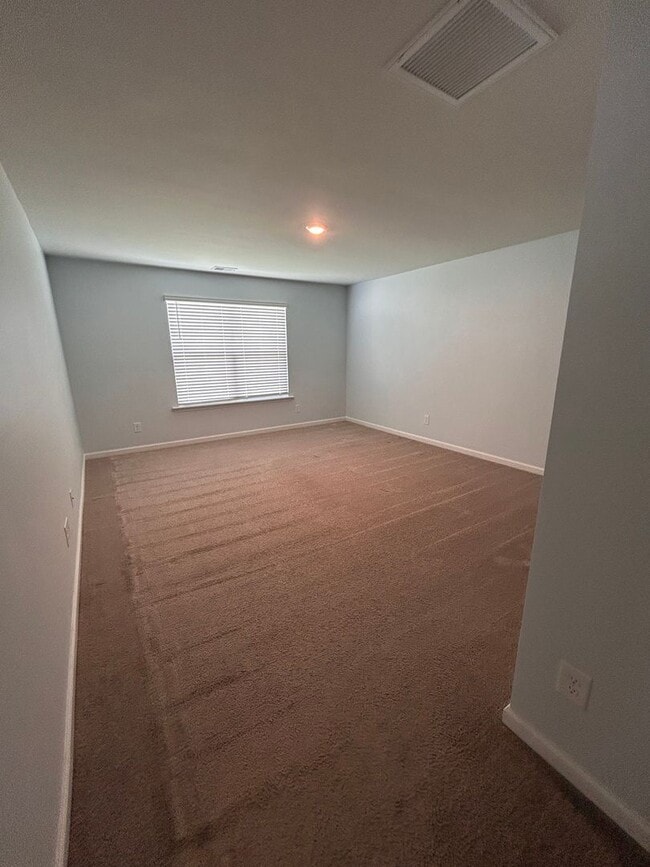 Building Photo - *Move in Special*  Spacious 3BR/2BA home in the Carnes area!