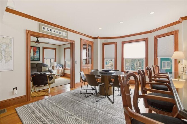 Building Photo - 23 Clinton St