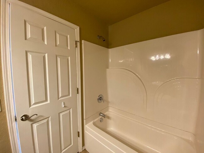 Building Photo - Wonderful Two Bedroom in Elkins AR!