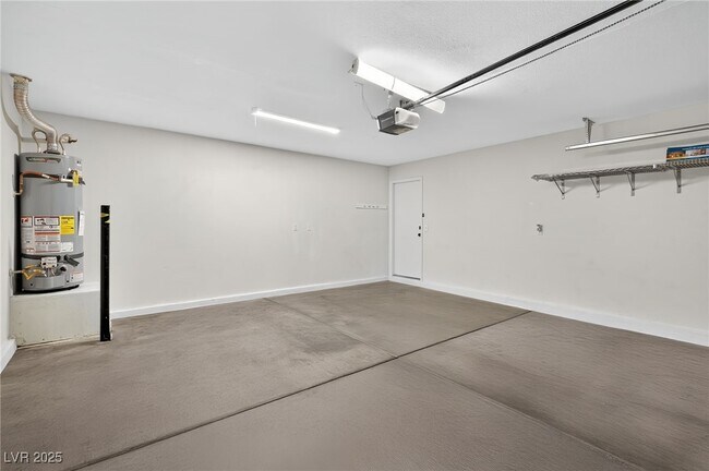 Building Photo - 5649 Dawn Falls St