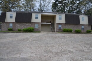 Building Photo - 815 E Lee St, Building 7