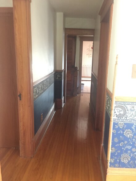 Building Photo - 204 Crawford Ave