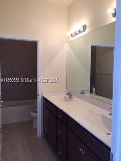 Building Photo - 5906 NW 56th Pl