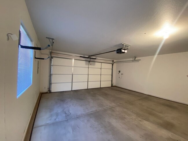 Building Photo - ADORABLE HOUSE FOR RENT IN HURRICANE