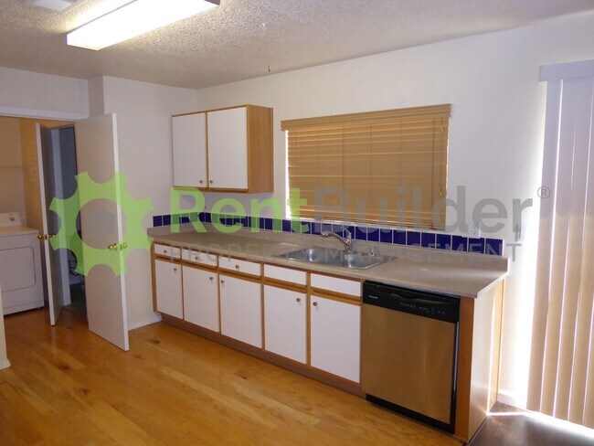 Building Photo - CALL US TODAY AT (505) 808-6467 TO SCHEDUL...