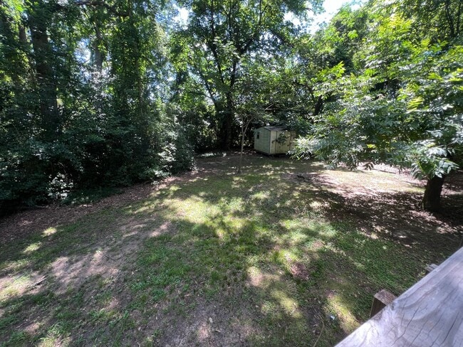 Building Photo - Precious 1BR/1BA Cottage On N Ross