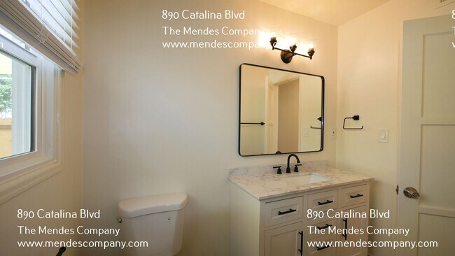 Building Photo - 890 Catalina Blvd