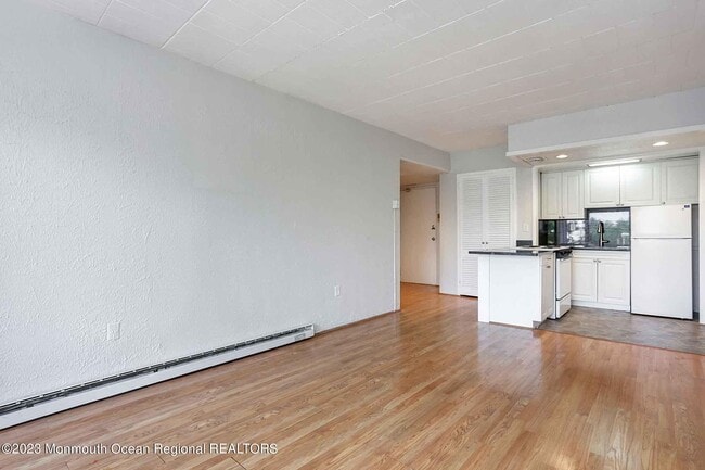 Building Photo - 21 Leroy Pl