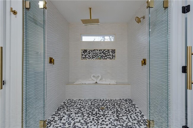 Building Photo - 551 Woodrow Ave